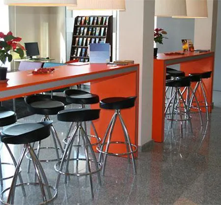 Girona 2 Hotell 2*
