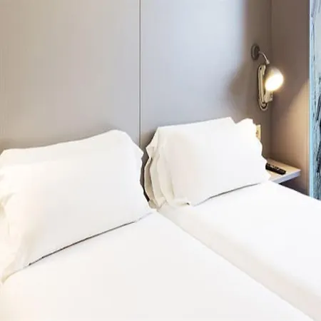 Girona 2 Hotell Salt