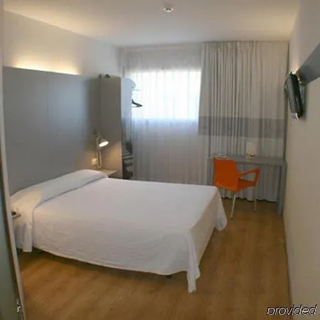 Girona 2 Hotell Salt