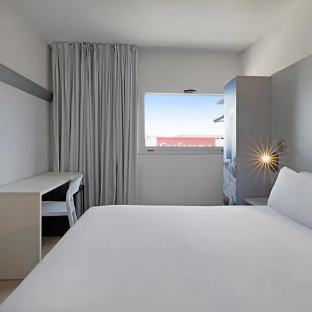 Ξενοδοχείο Girona 2 2*