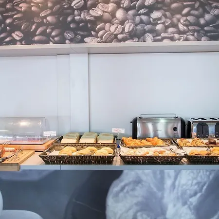 Girona 2 Hotell 2*
