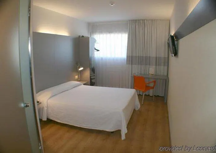 Girona 2 Otel Salt