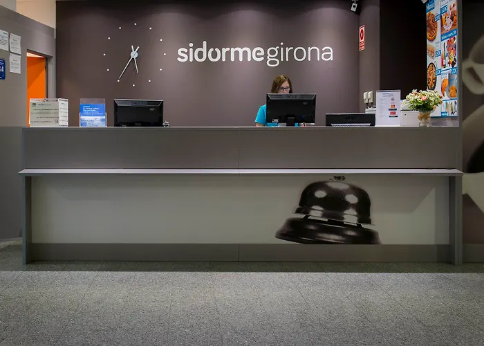 ホテル Girona 2 2*